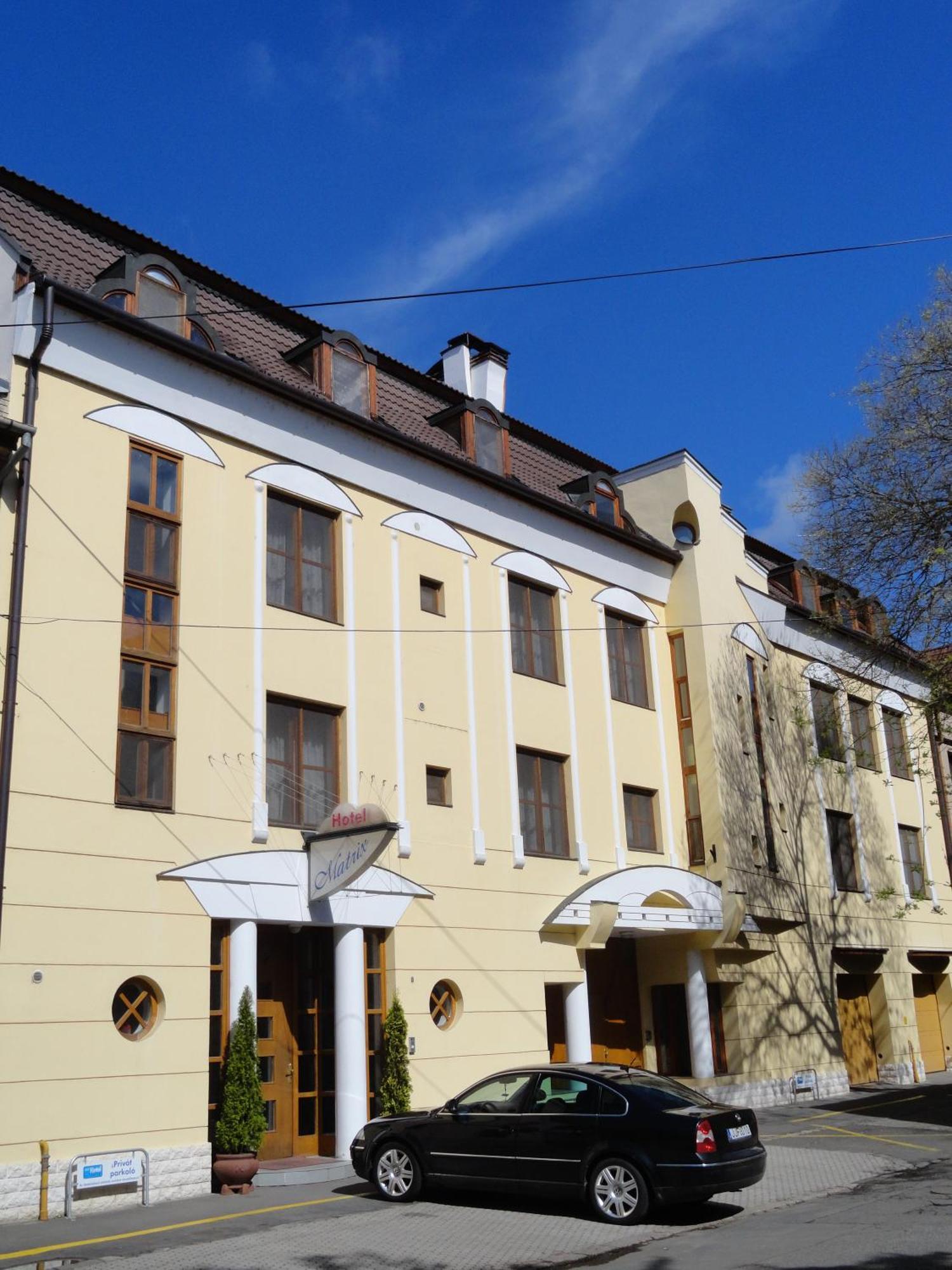 Hotel Matrix Сегед Экстерьер фото